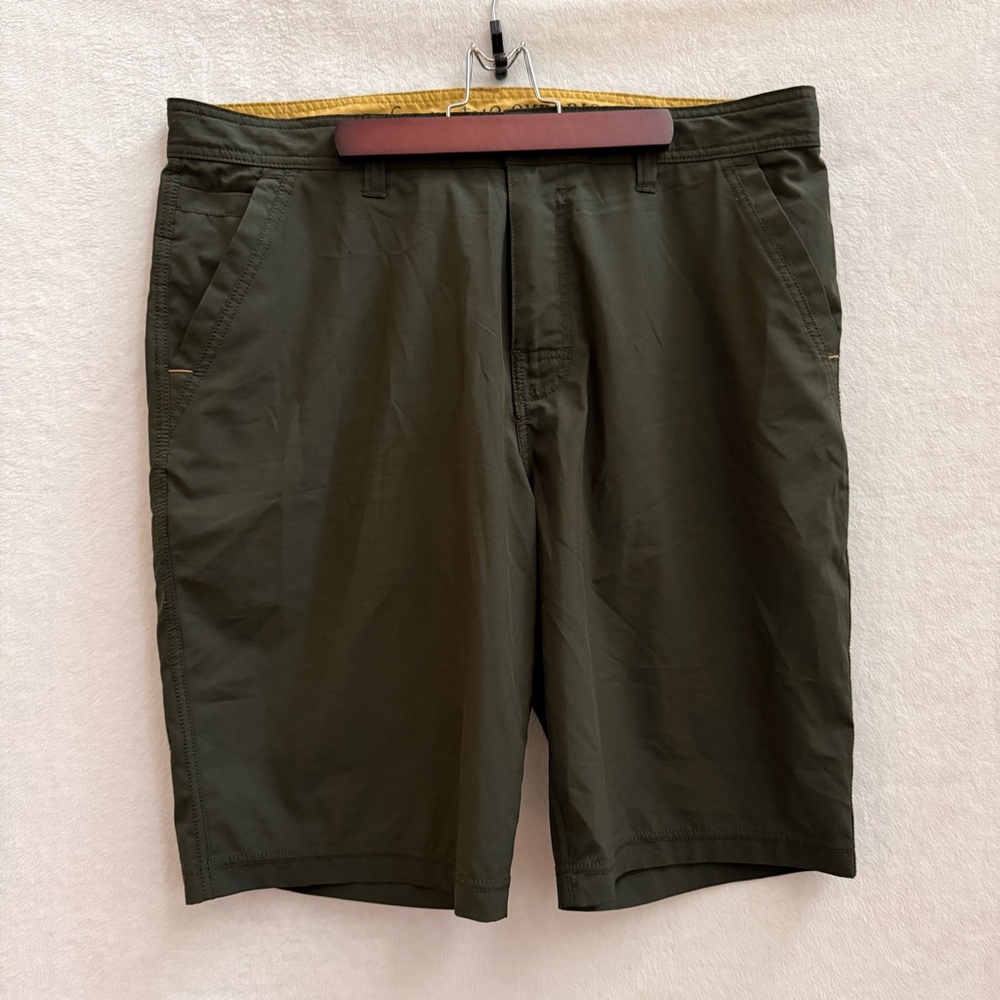 Prana Lightweight shorts 4 way stretch hiking shorts Green Men's 38